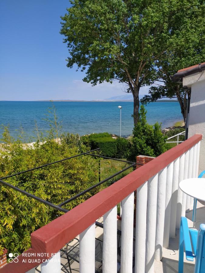 Apartman Joy Нин Екстериор снимка