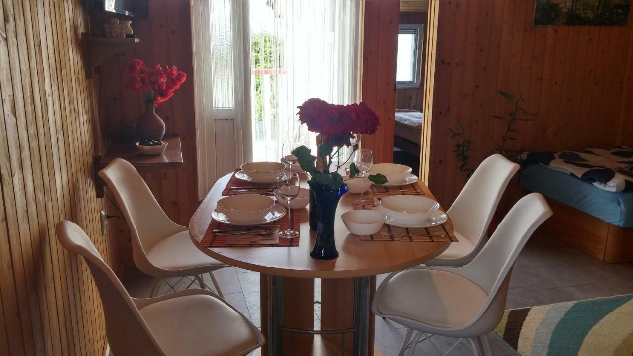 Apartman Joy Нин Екстериор снимка